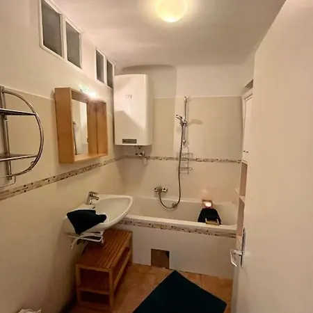 Naehe Lkh Und Der Med Uni Apartman Graz