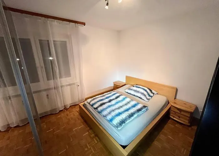 Naehe Lkh Und Der Med Uni * 格拉茨